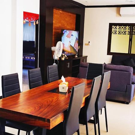 Thai Family Rawai Swimming Pool Villa Hotel 외부 사진