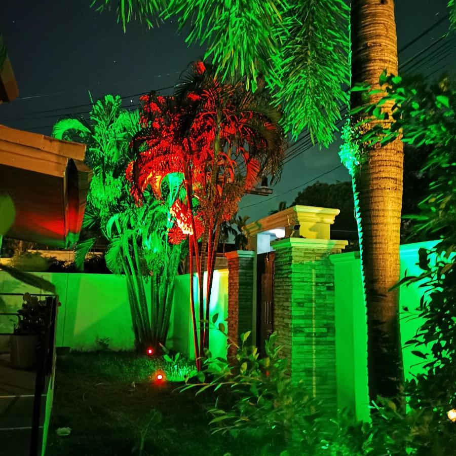 Thai Family Rawai Swimming Pool Villa Hotel 외부 사진