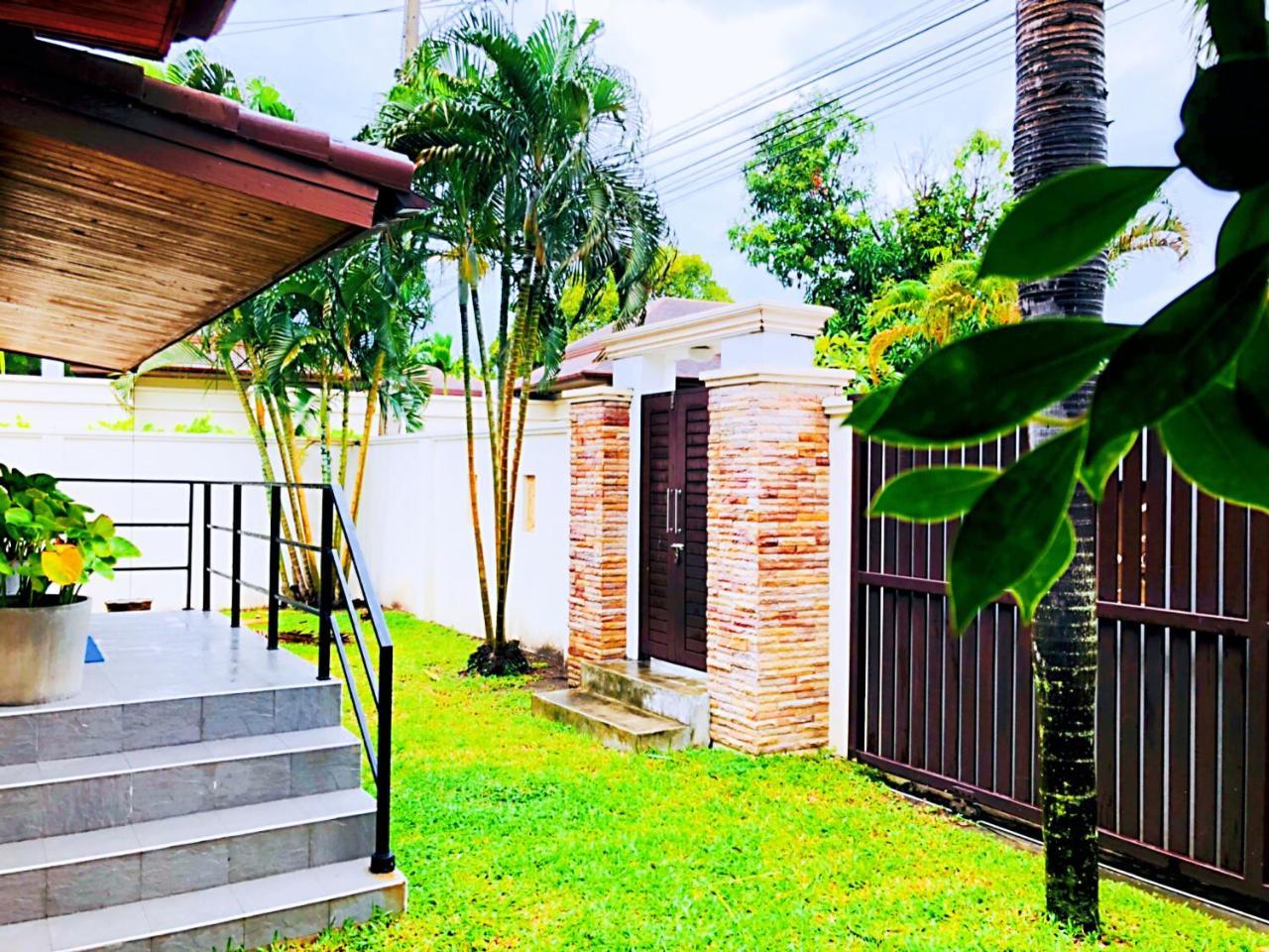 Thai Family Rawai Swimming Pool Villa Hotel 외부 사진